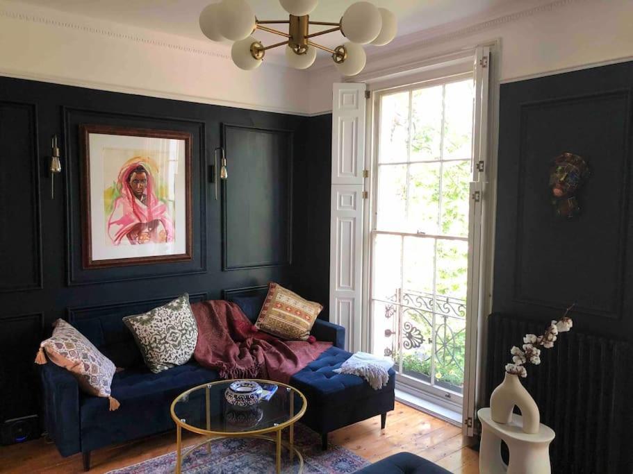 Casa de férias Gorgeous Grade Ii Listed Georgian House - Leafy Square Views - Londres