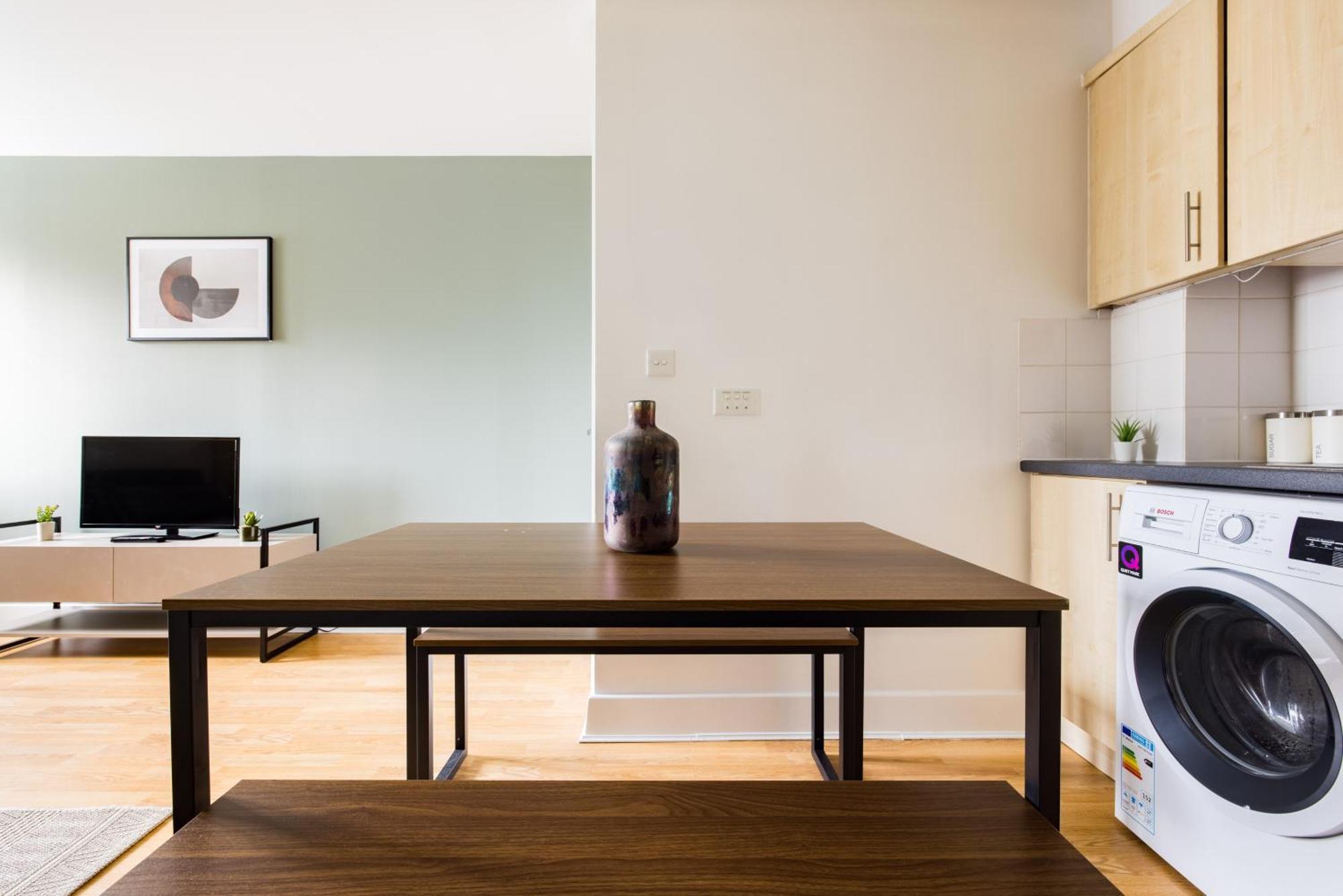 The Waterloo Apartment *