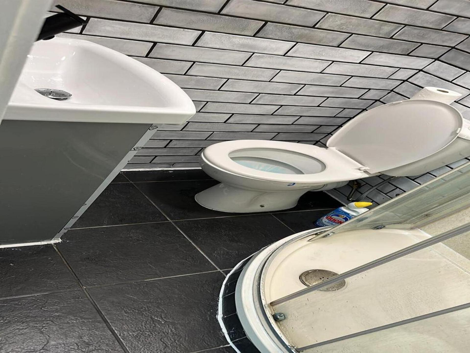 Captivating 1-bed In * London