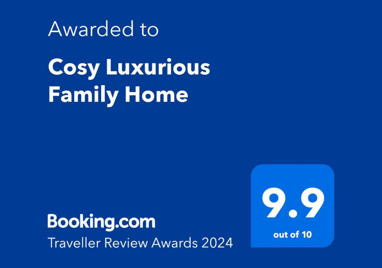 Cosy Luxurious Family *