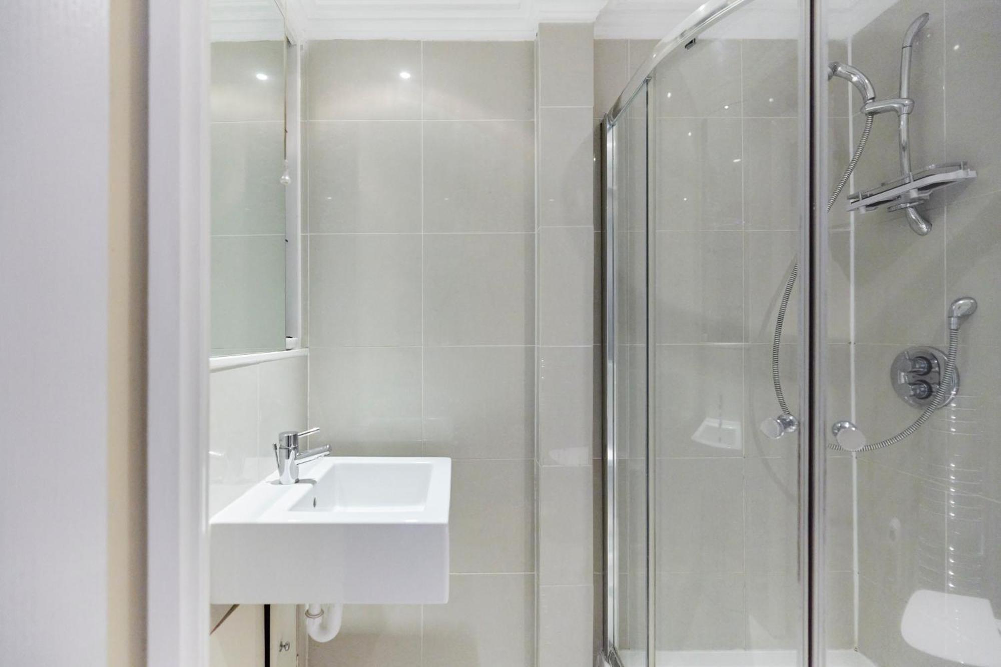 The Cradle - Spacious 1bdr Flat *
