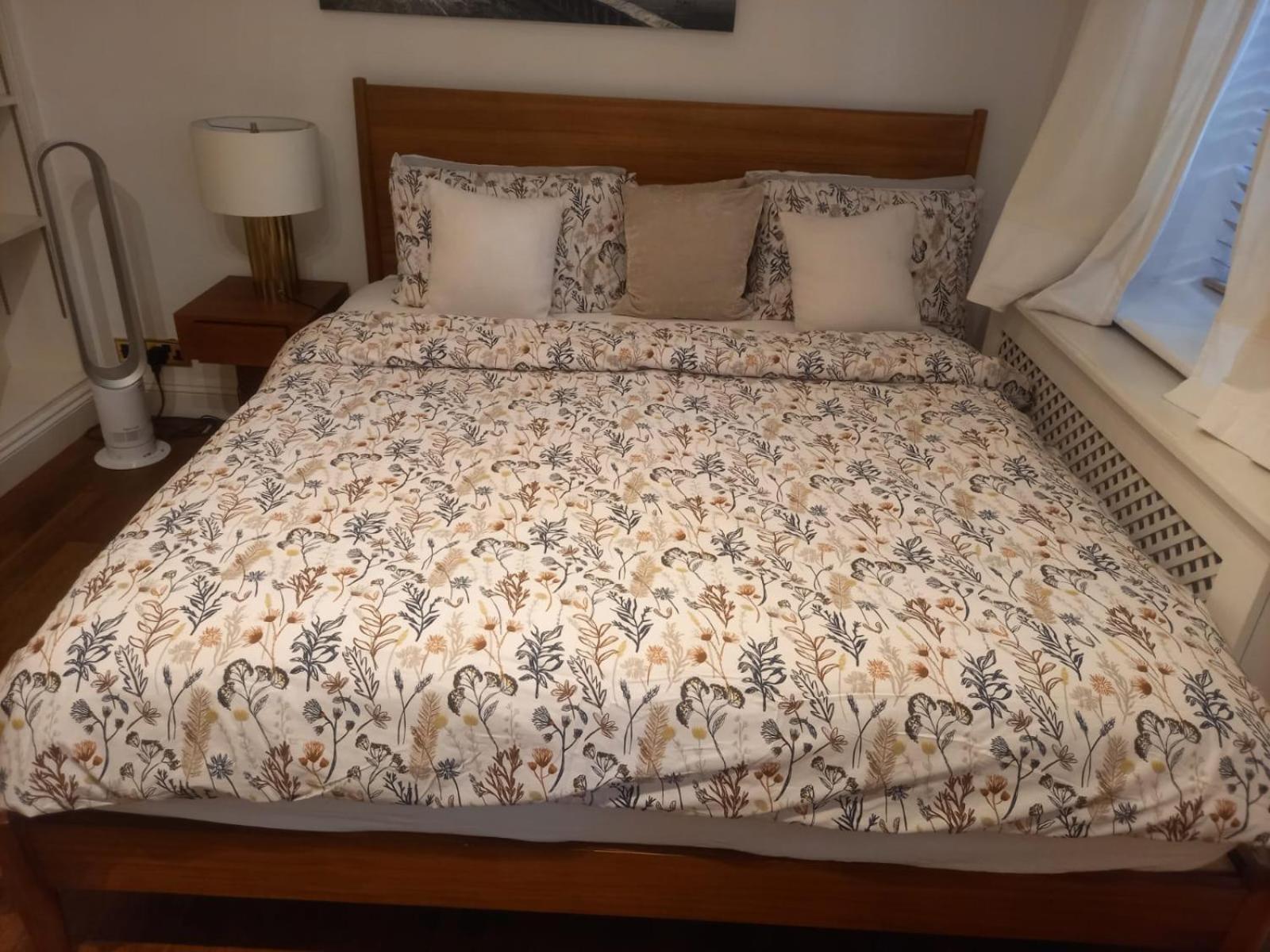 Apartment Huge Hyde Park Of Ca. 300 Sqm *