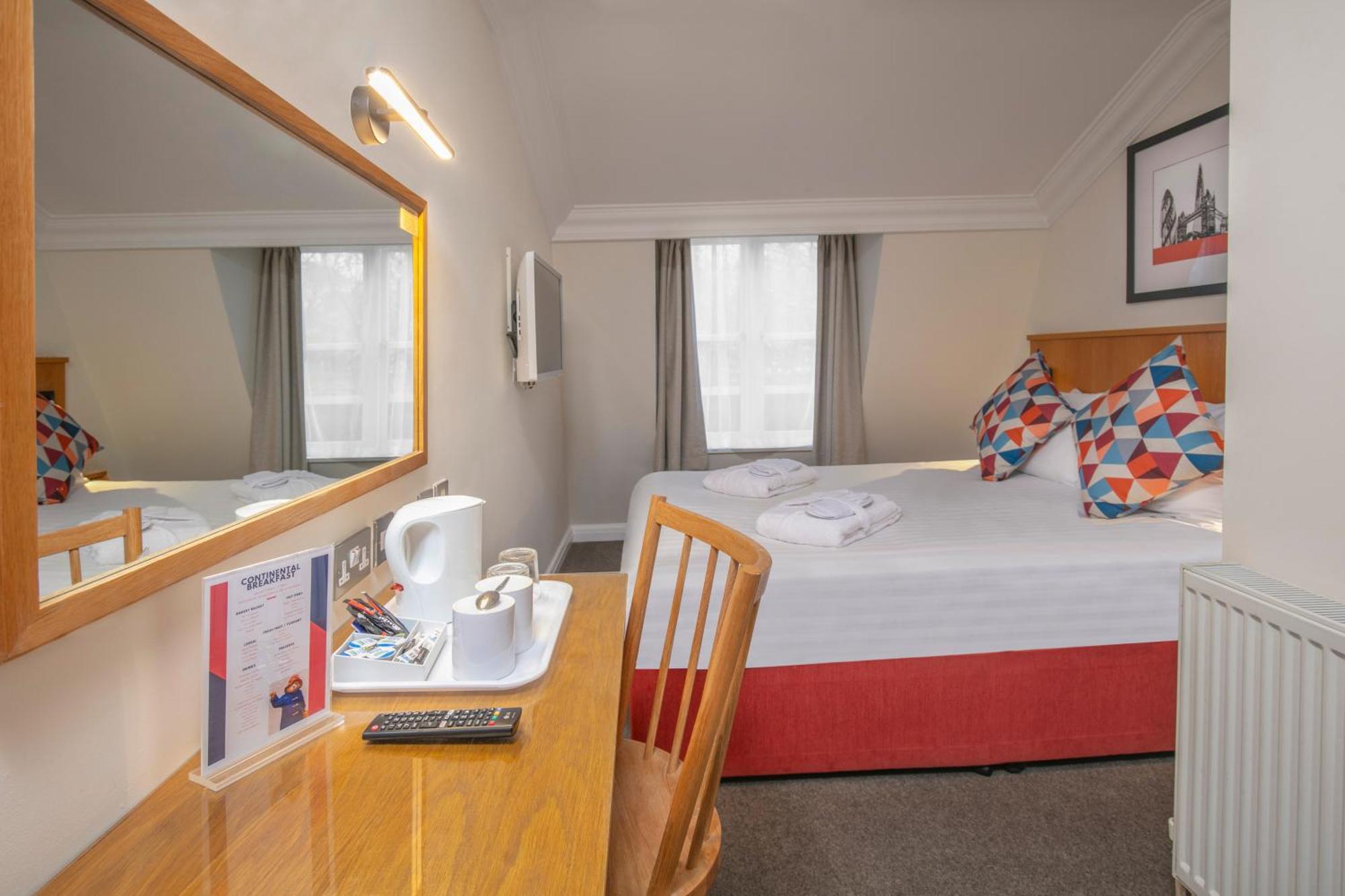 Queensway Hotel, Sure Collection By Western 3*