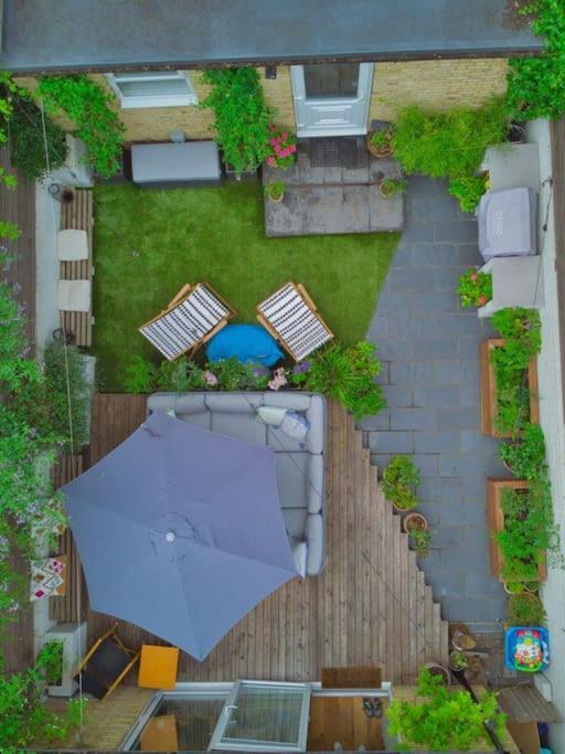 Modern Self-contained With Own Access In Stroud Apartment *