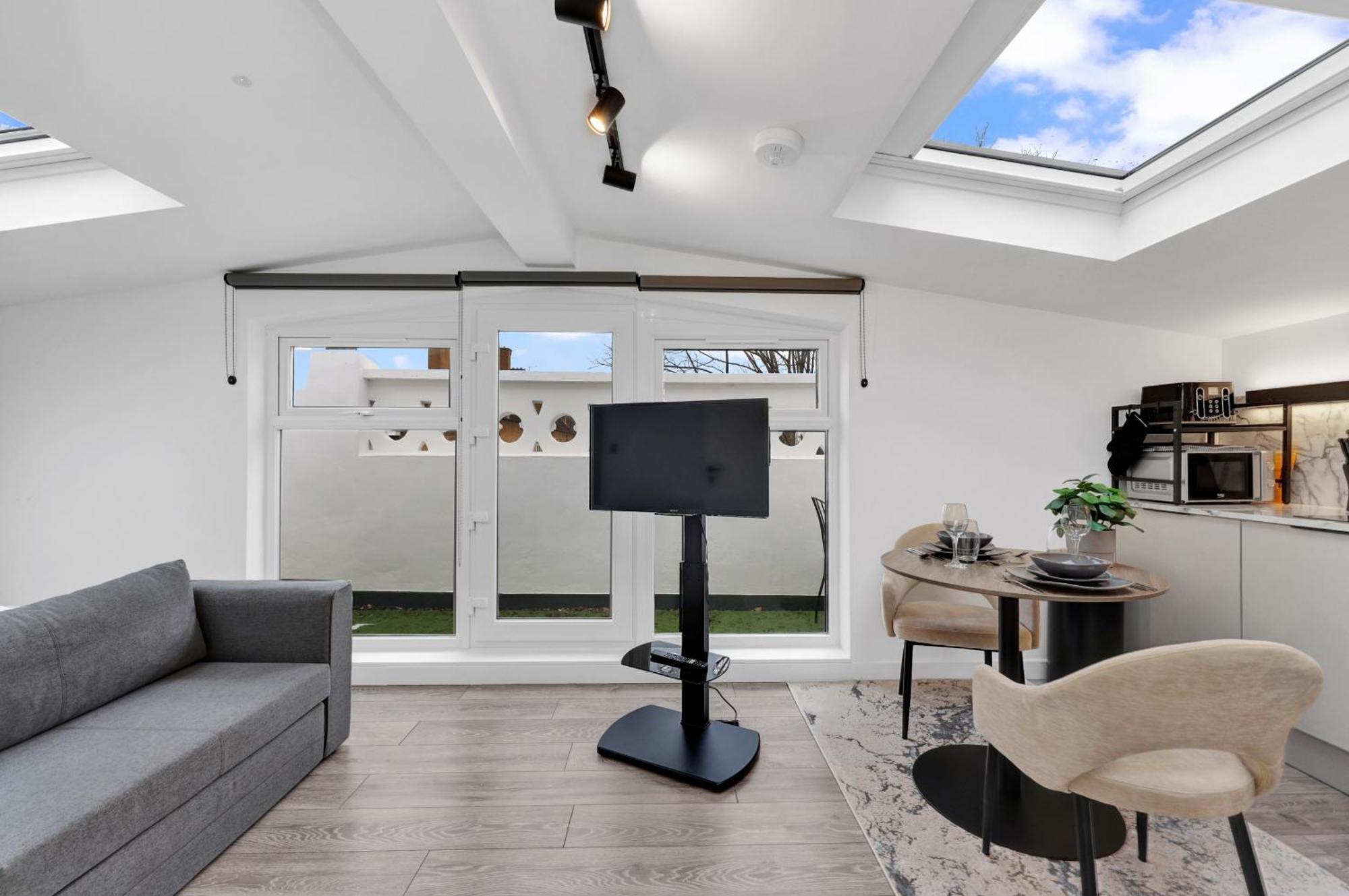 Hilldrop Short Term & Flexible Renting Islington With Free Wifi, Parking & Garden Apartment London