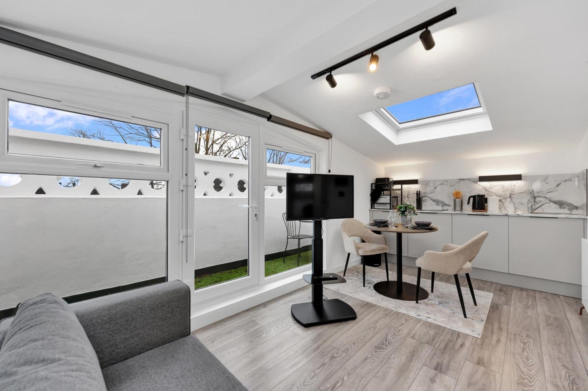 Hilldrop Short Term & Flexible Renting Islington With Free Wifi, Parking & Garden Apartment *