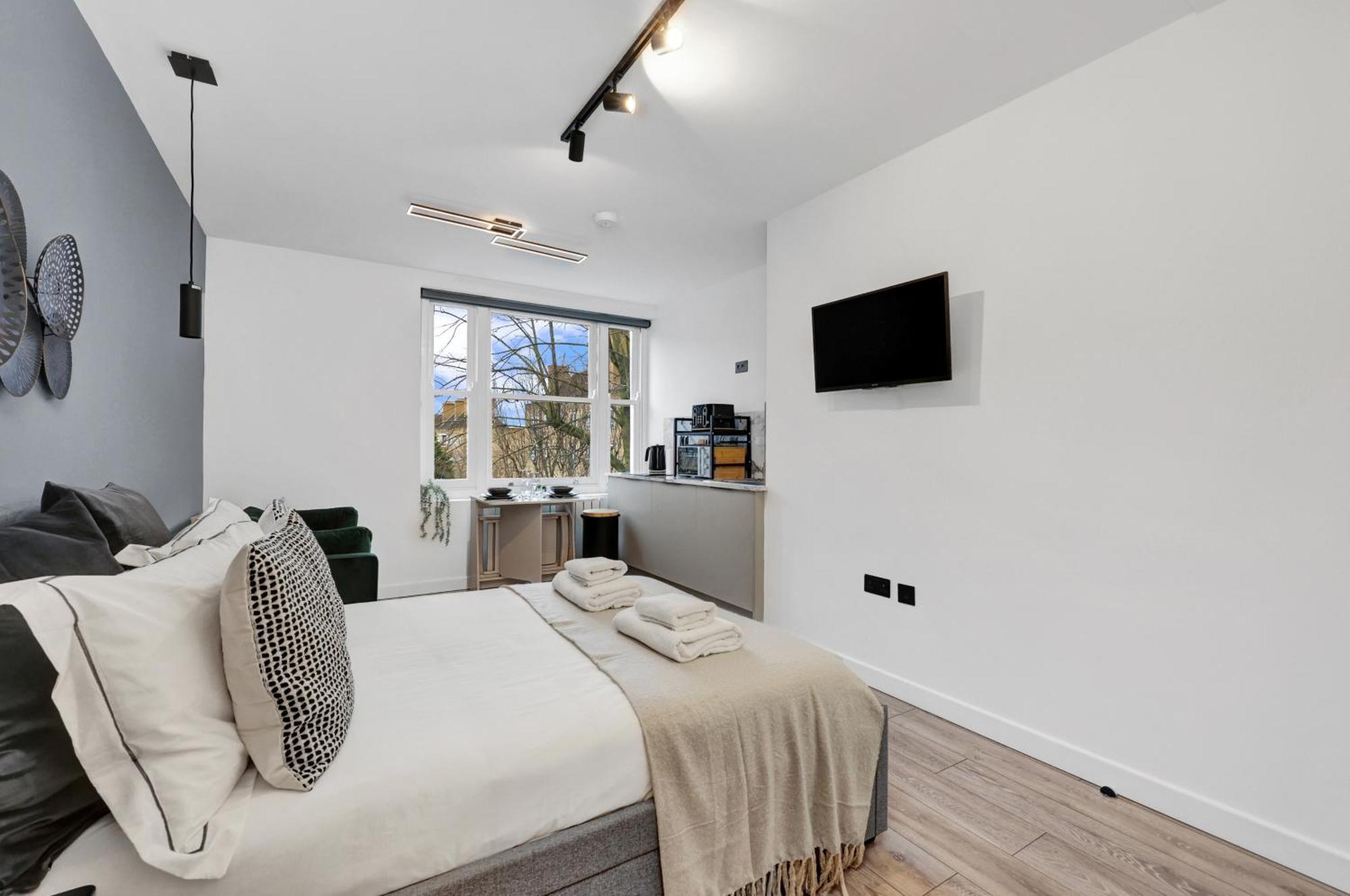 Hilldrop Short Term & Flexible Renting Islington With Free Wifi, Parking & Garden * London