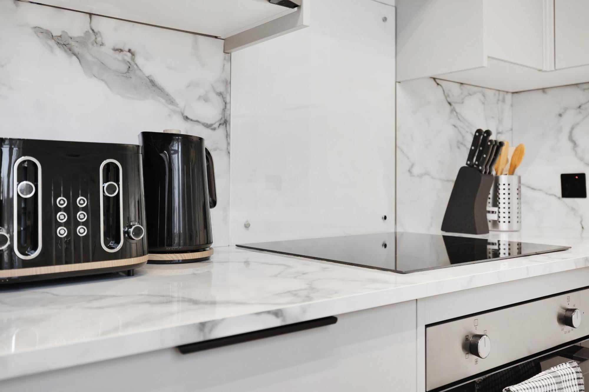 Hilldrop Short Term & Flexible Renting Islington With Free Wifi, Parking & Garden London