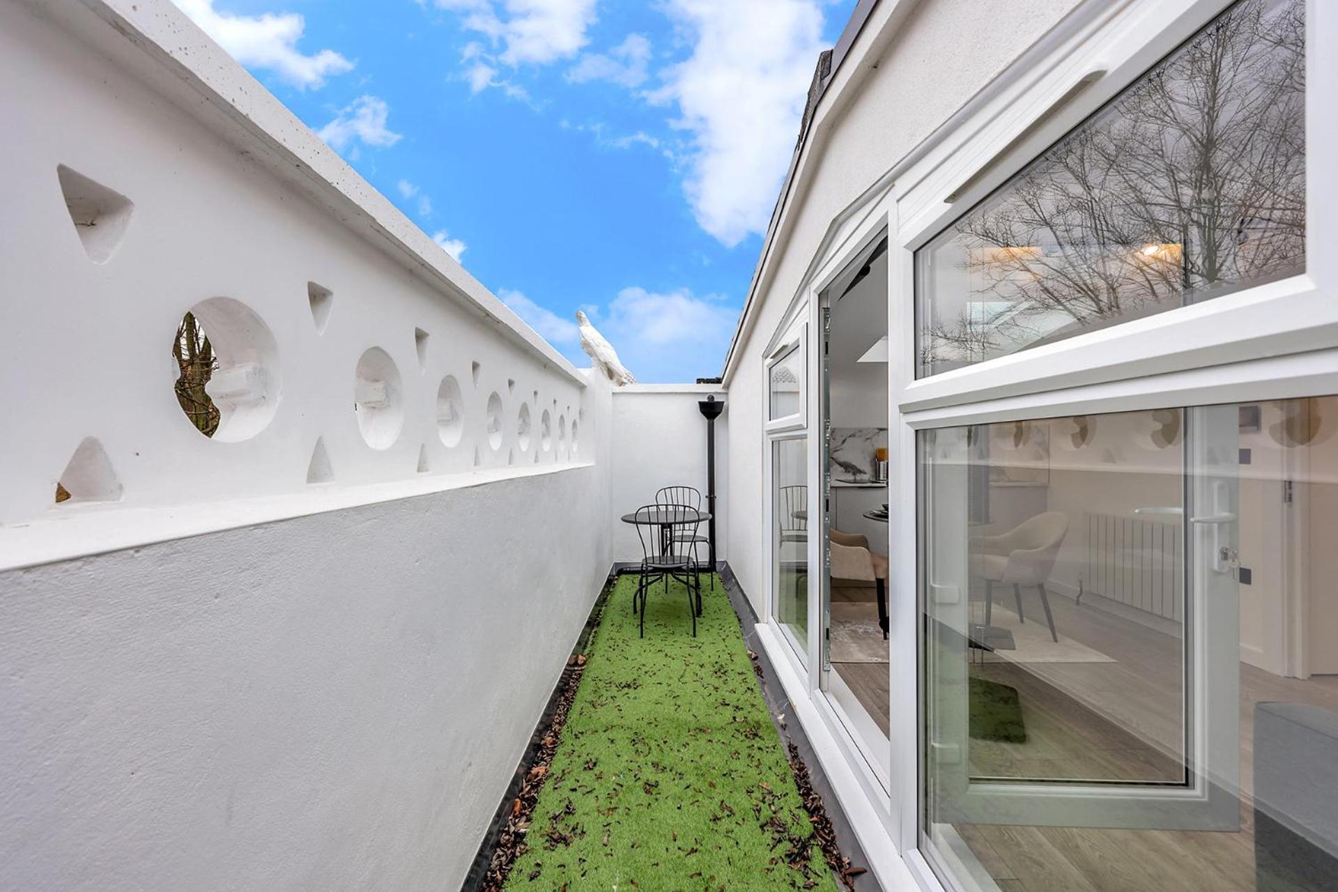 Hilldrop Short Term & Flexible Renting Islington With Free Wifi, Parking & Garden Apartment