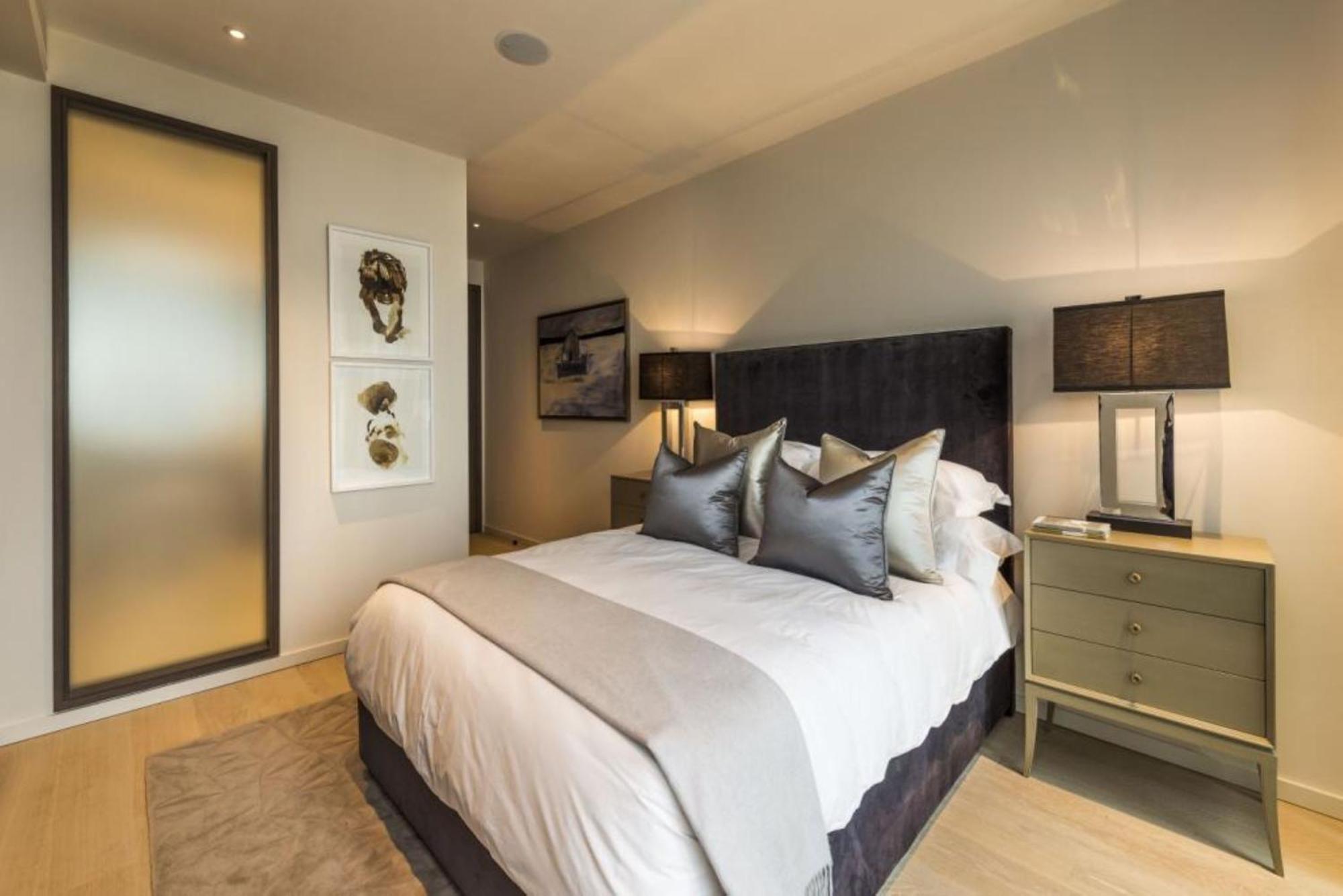 Apartment Subpenthouse Sleeps 6, Stunning Views Of Tower Bridge!