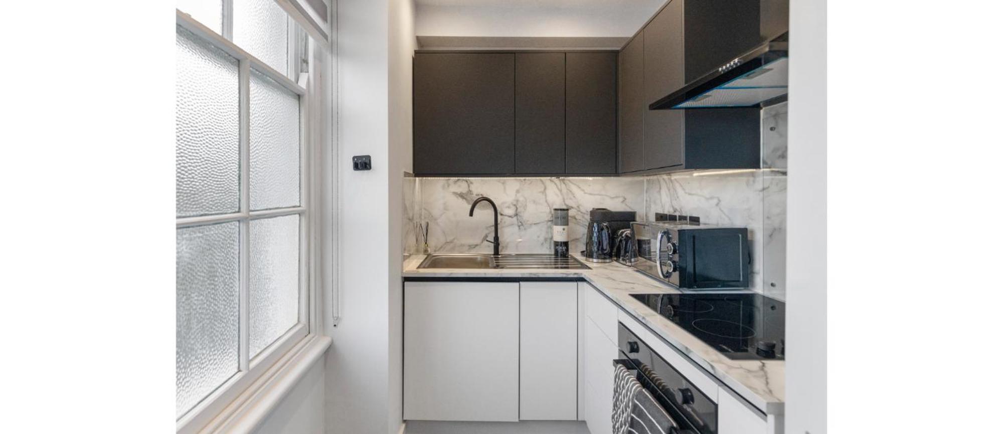 Tranquility Touchdown: Your Sanctuary Apartment London