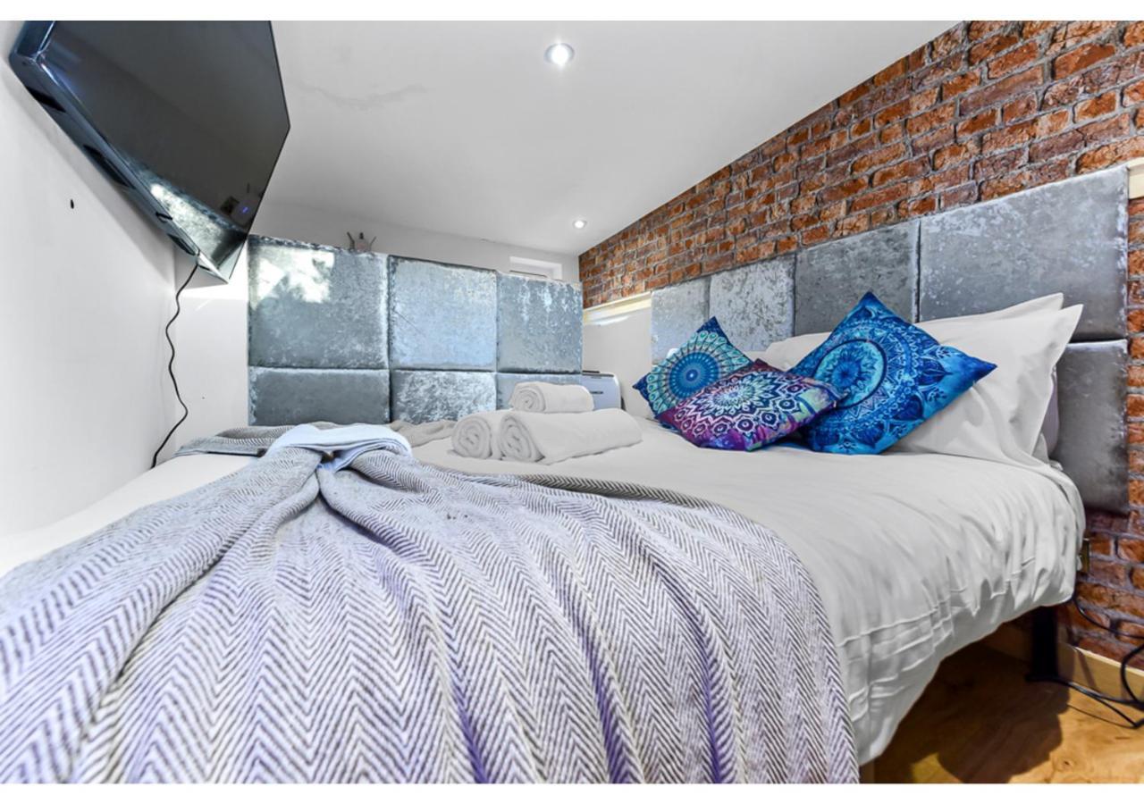 Apartamento Charming Log Cabin With Hot Tub & Grill *