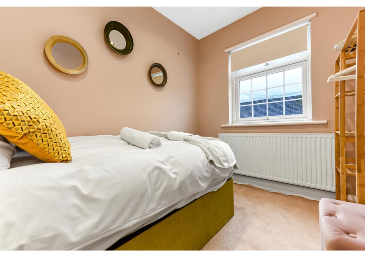 Homey And Pleasant 3bd Apartamento Londres