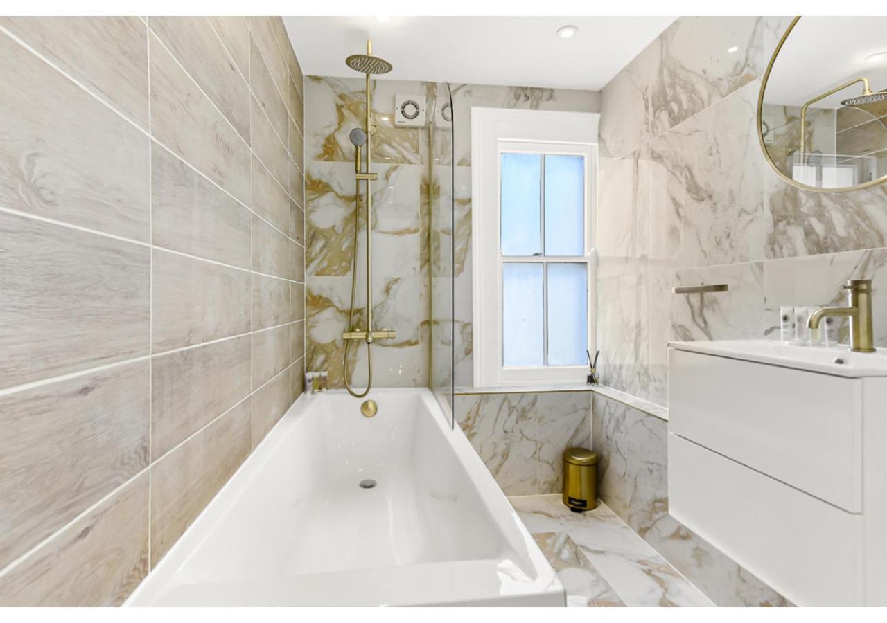 Cozy Bliss Escape: Family - Friendly Getaway Apartamento Londres