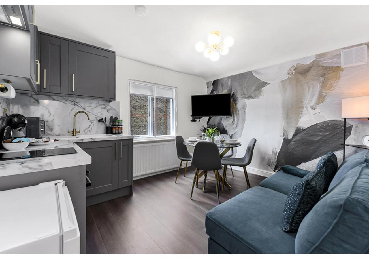 Apartamento Cozy Bliss Escape: Family - Friendly Getaway *