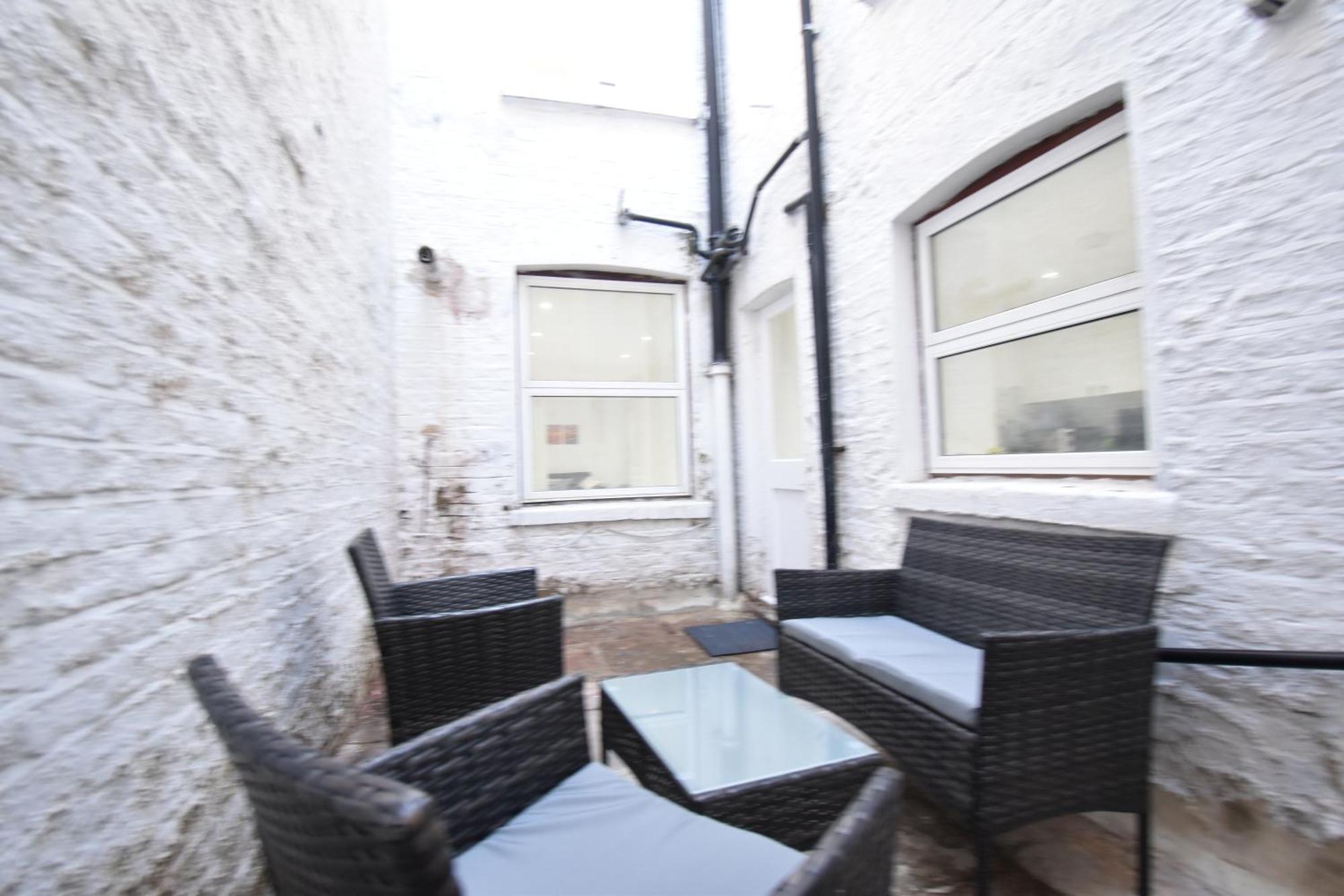 Apartment Superb Garden London