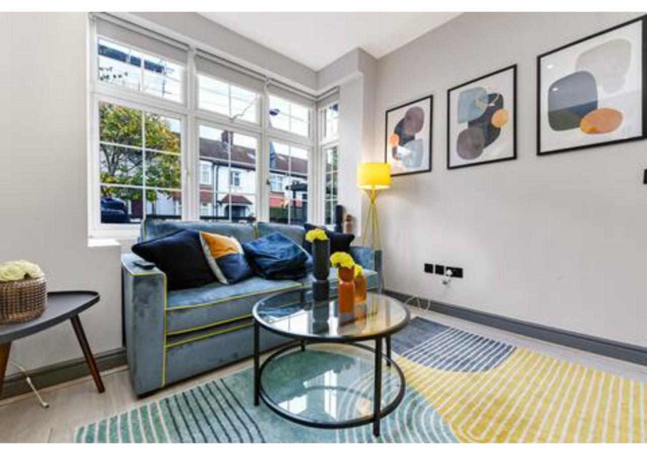 Three Bedroom - Perfect For Large Groups Apartment London