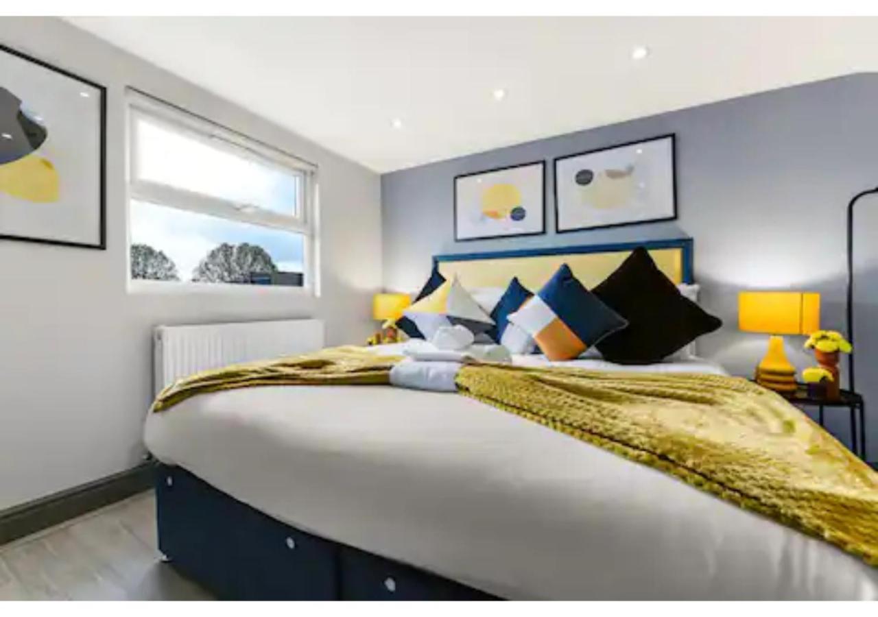 Apartment Three Bedroom - Perfect For Large Groups London