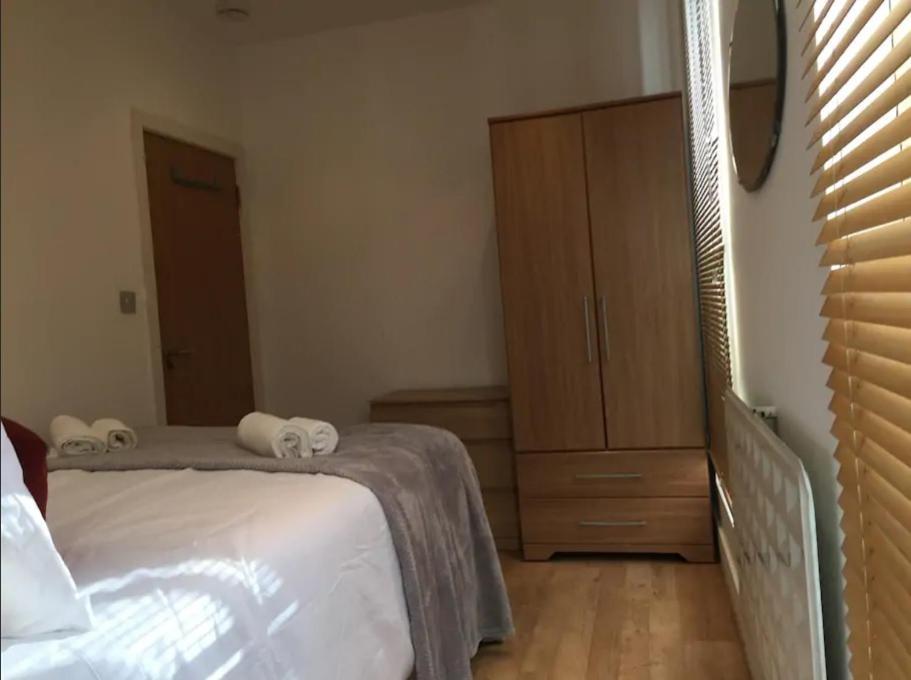 Homestay Lovely Private Bedrooms In Euston Station - 121 *