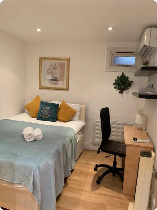 Lovely Private Bedrooms In Euston, London