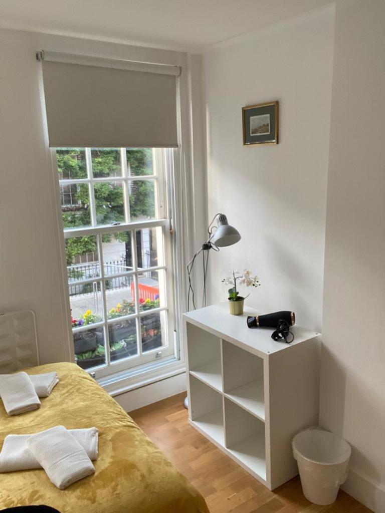 Private In Euston, *