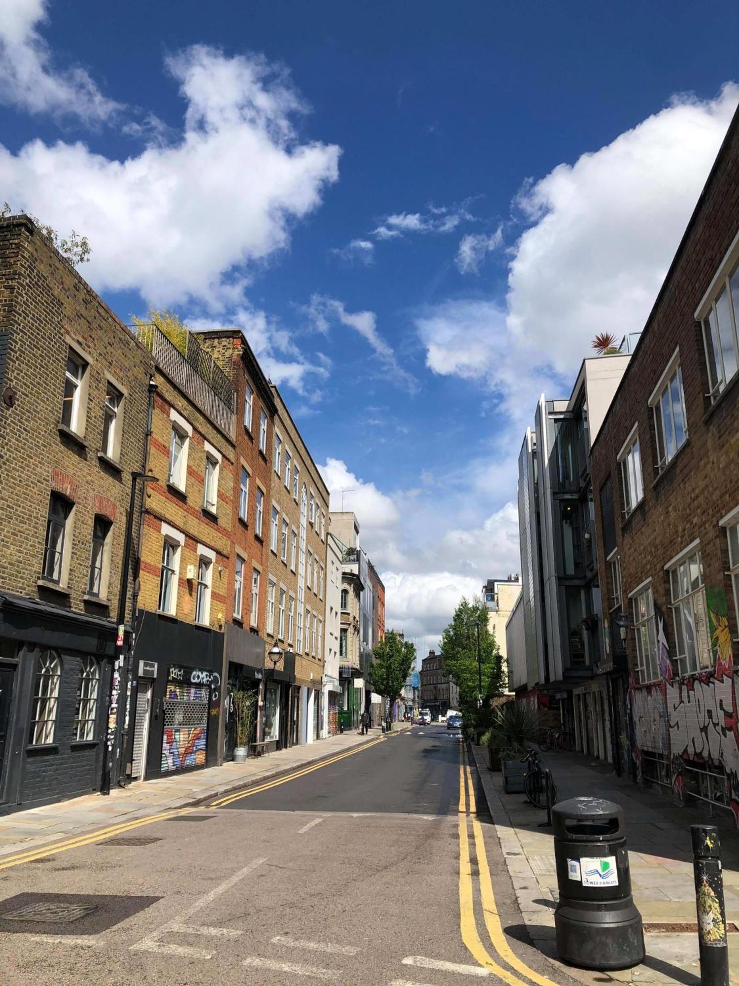 Shoreditch - Lovely Two-bedroom Apartment