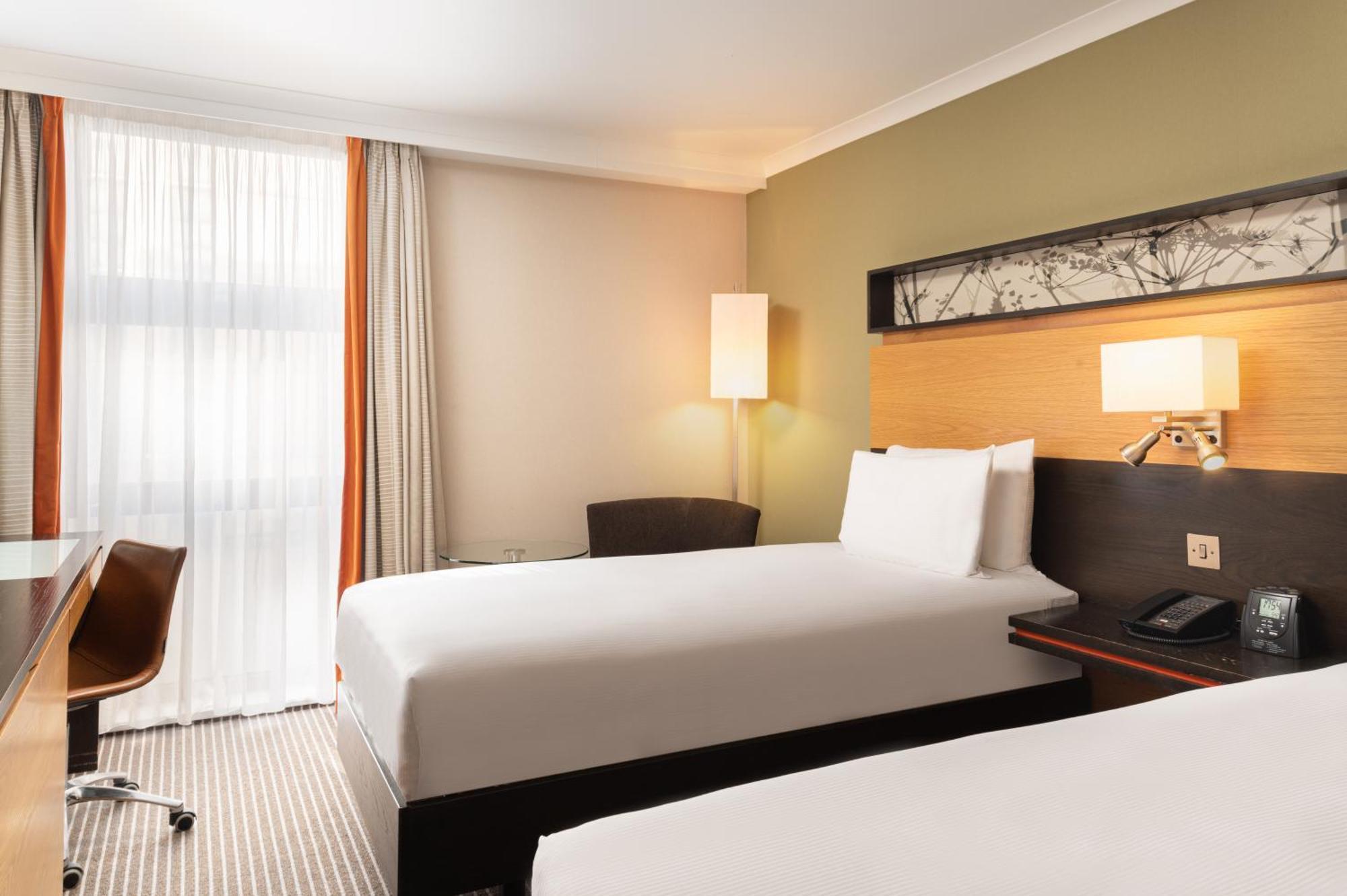 Hilton Kensington 4* Londres