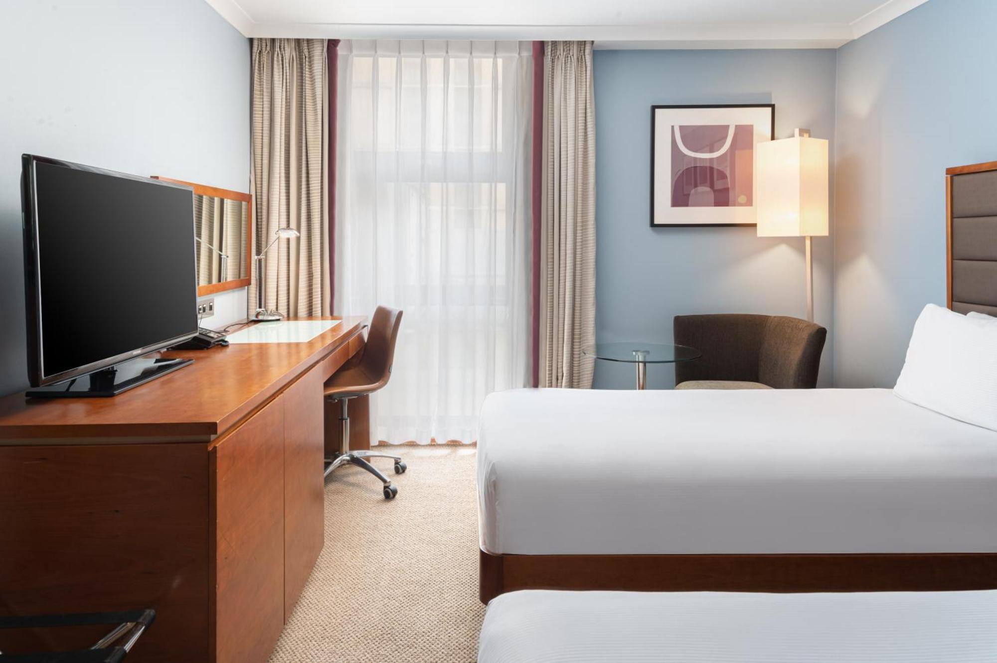 Hilton Kensington 4* Londres