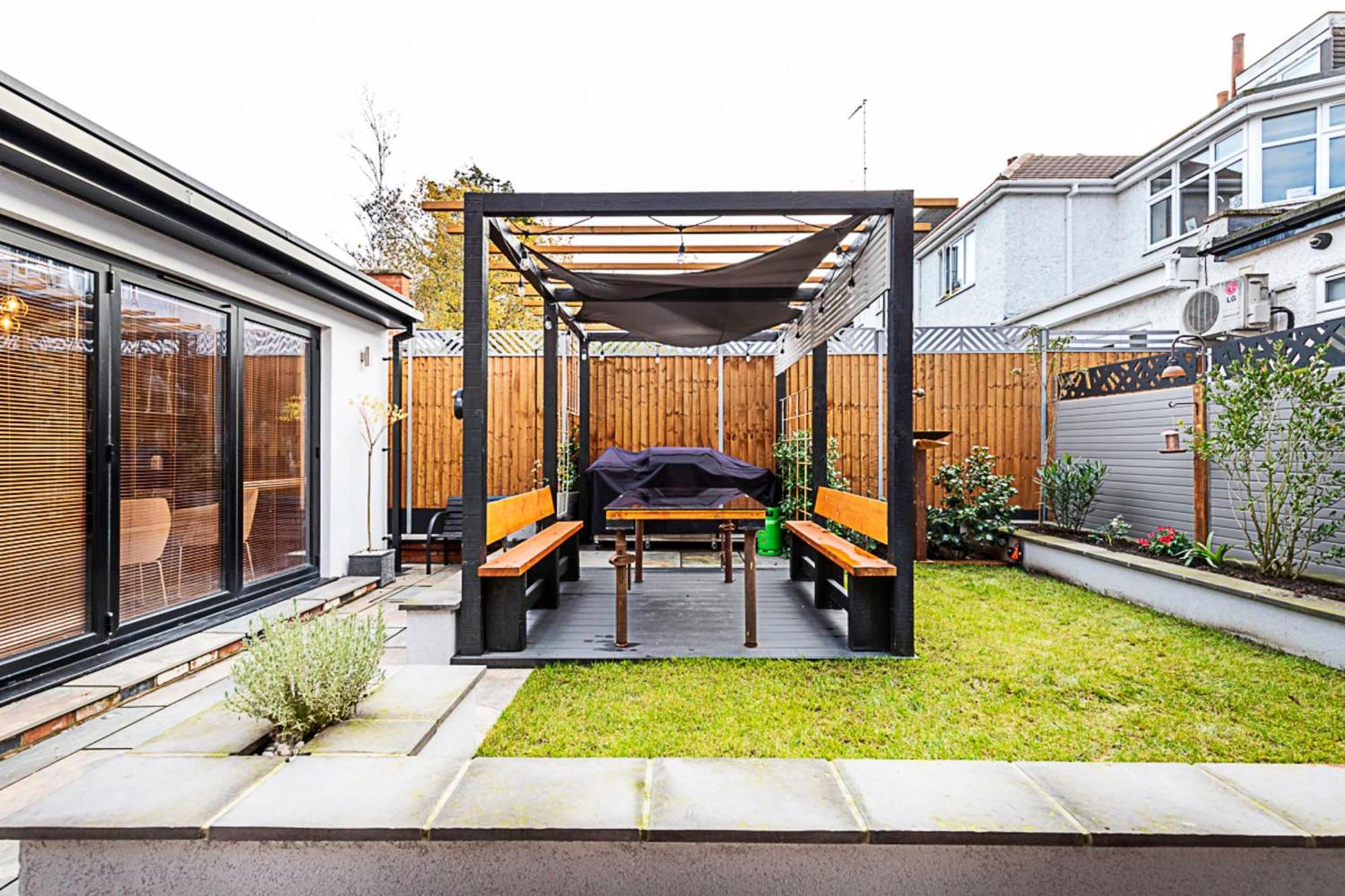 Holiday home Scarlett Heart In Golders Green *