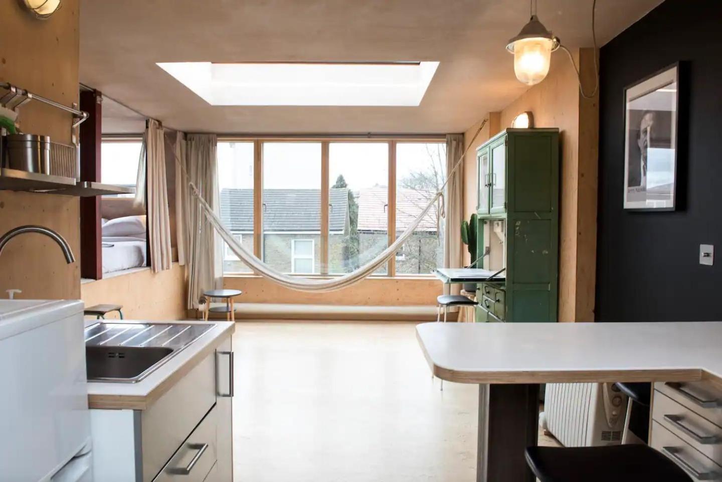 Stunning Loft In Brixton, Guest house
