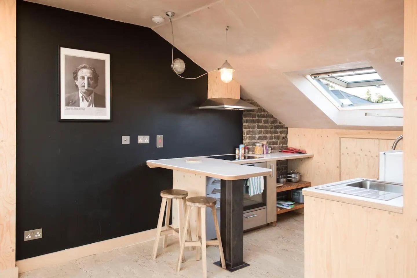 Stunning Loft In Brixton, Guest house *