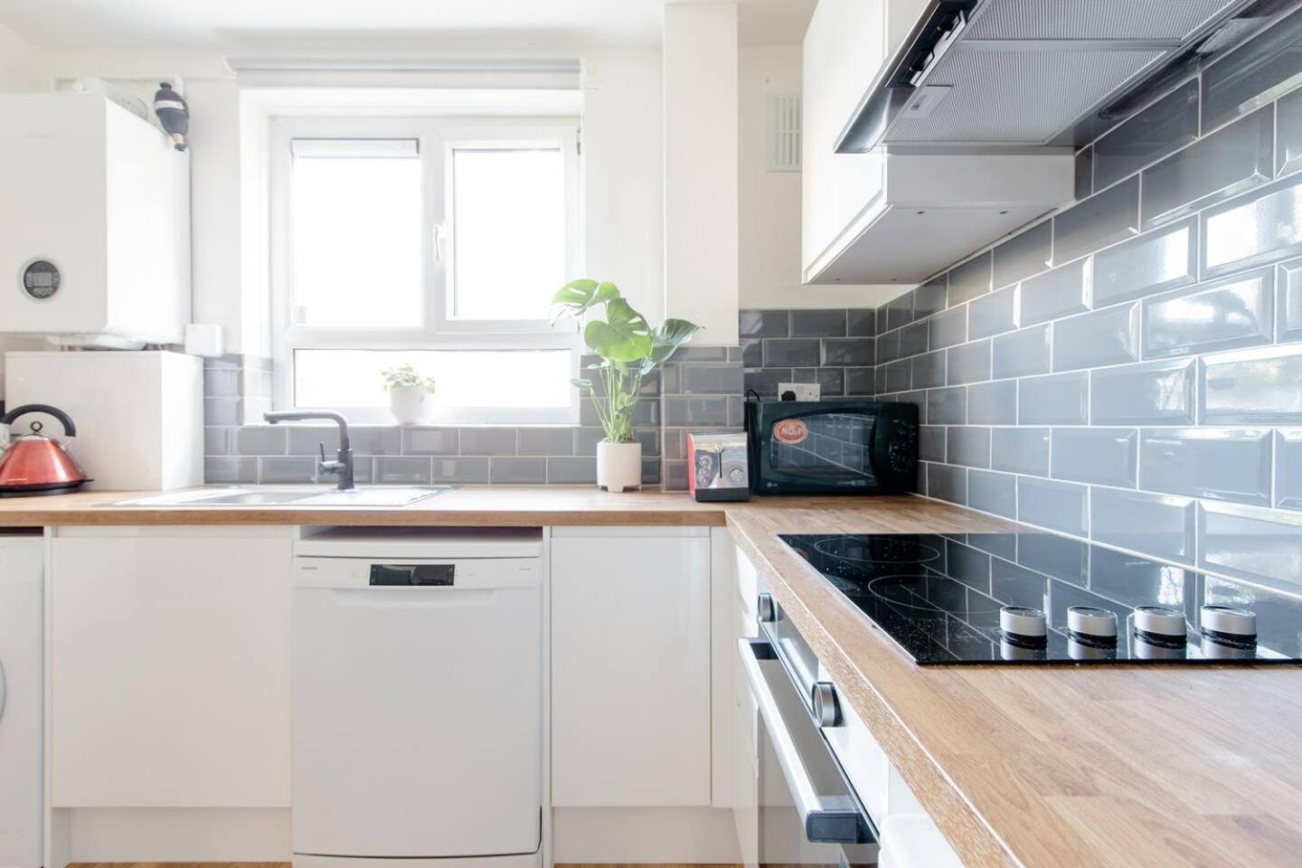 *brand New 1 Bedroom Flat In London* Apartment *