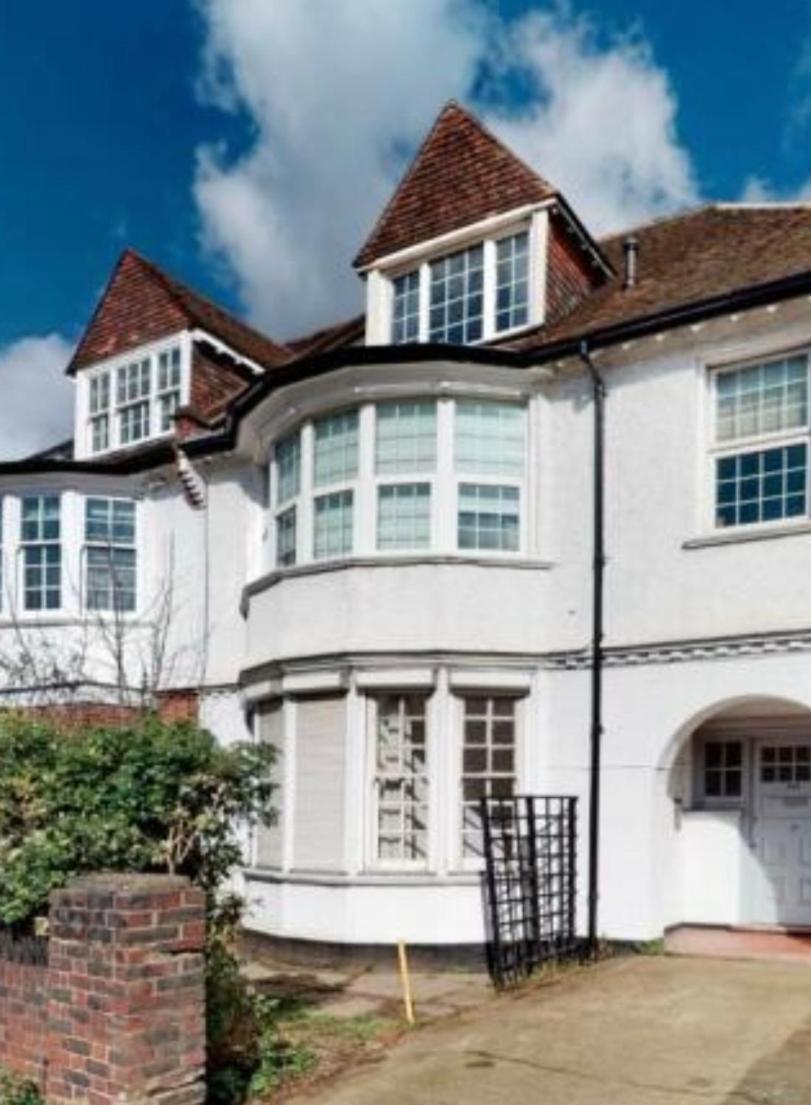 Spacious & Charming Garden Flat -zone 2- Great For Access Apartamento *