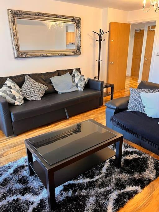 Luxurious River View * London