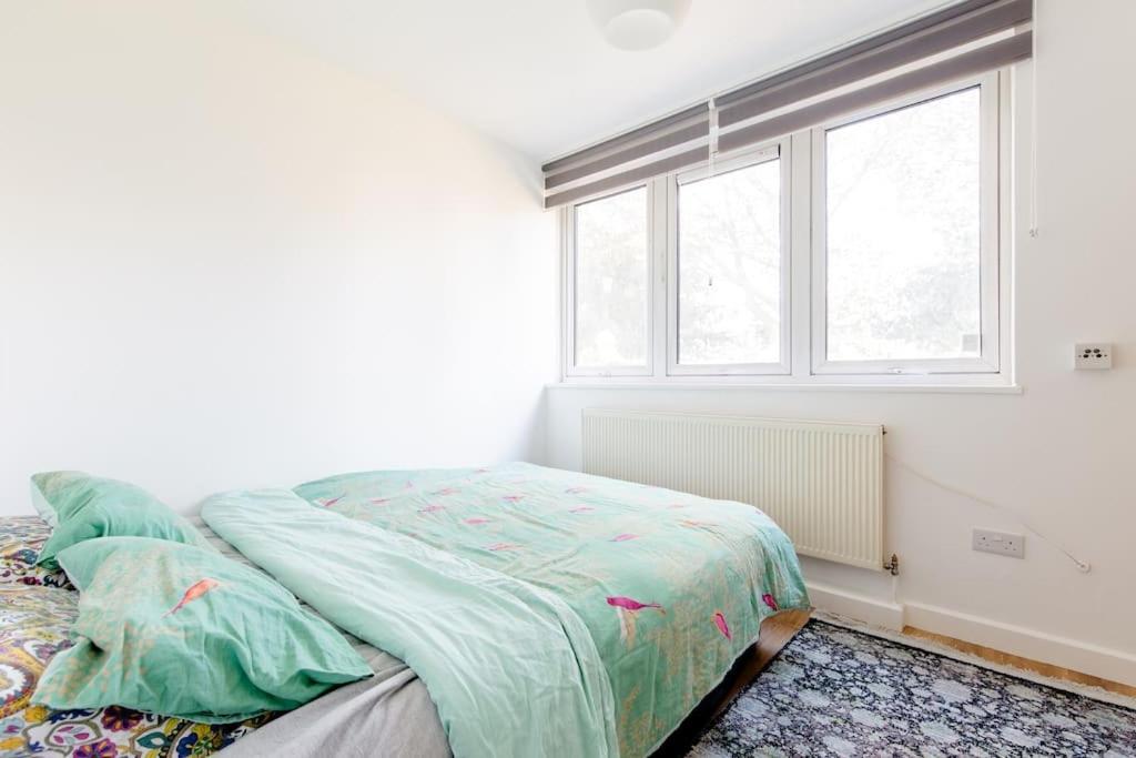 *brand New 1 Bedroom Flat In London* Apartment London