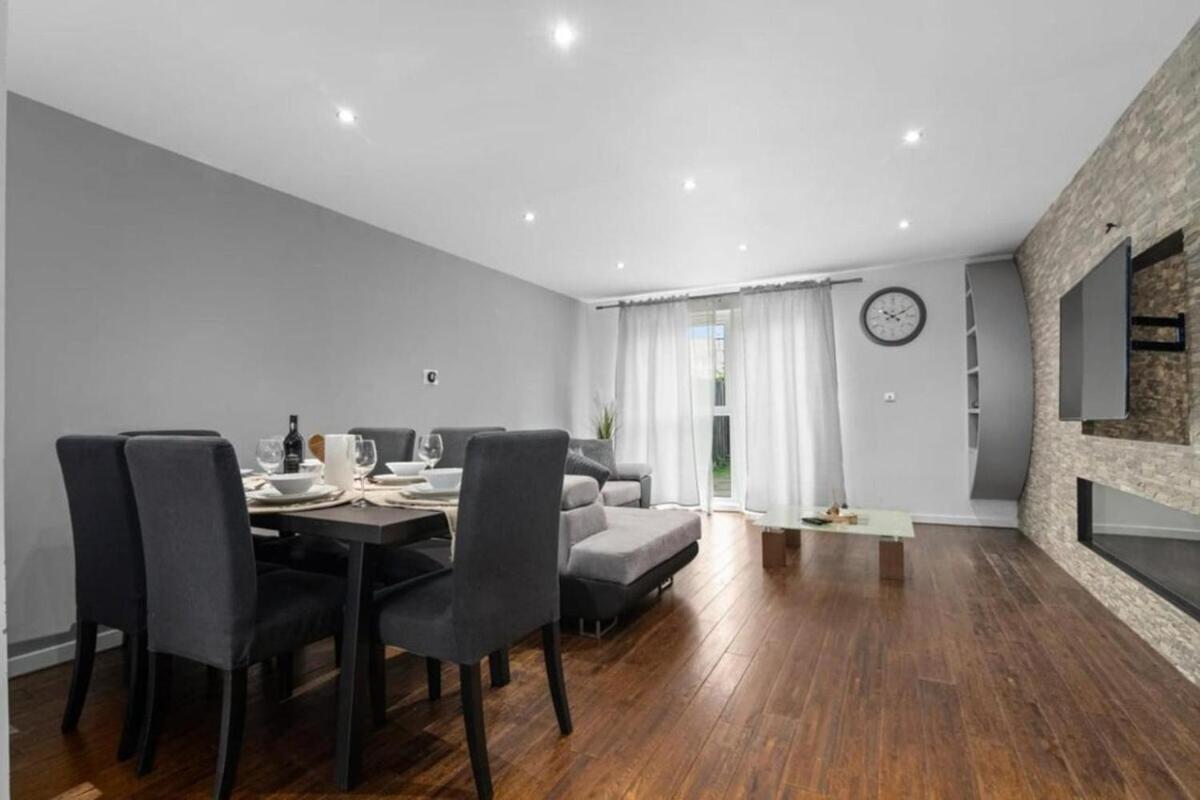 Superb Stonewall Terrace Holiday home