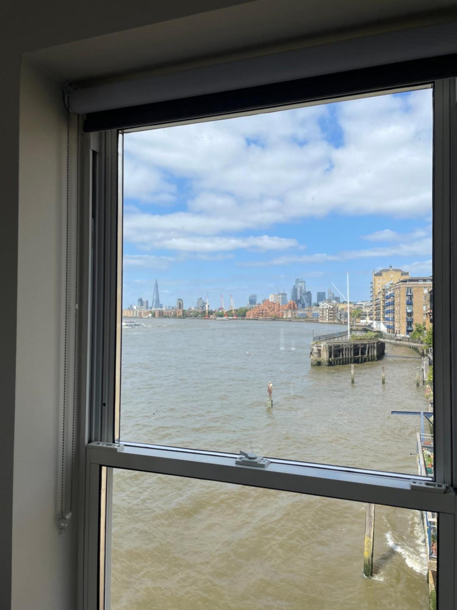Hospedagem domiciliar Private Riverside Bedroom In Limehouse, *