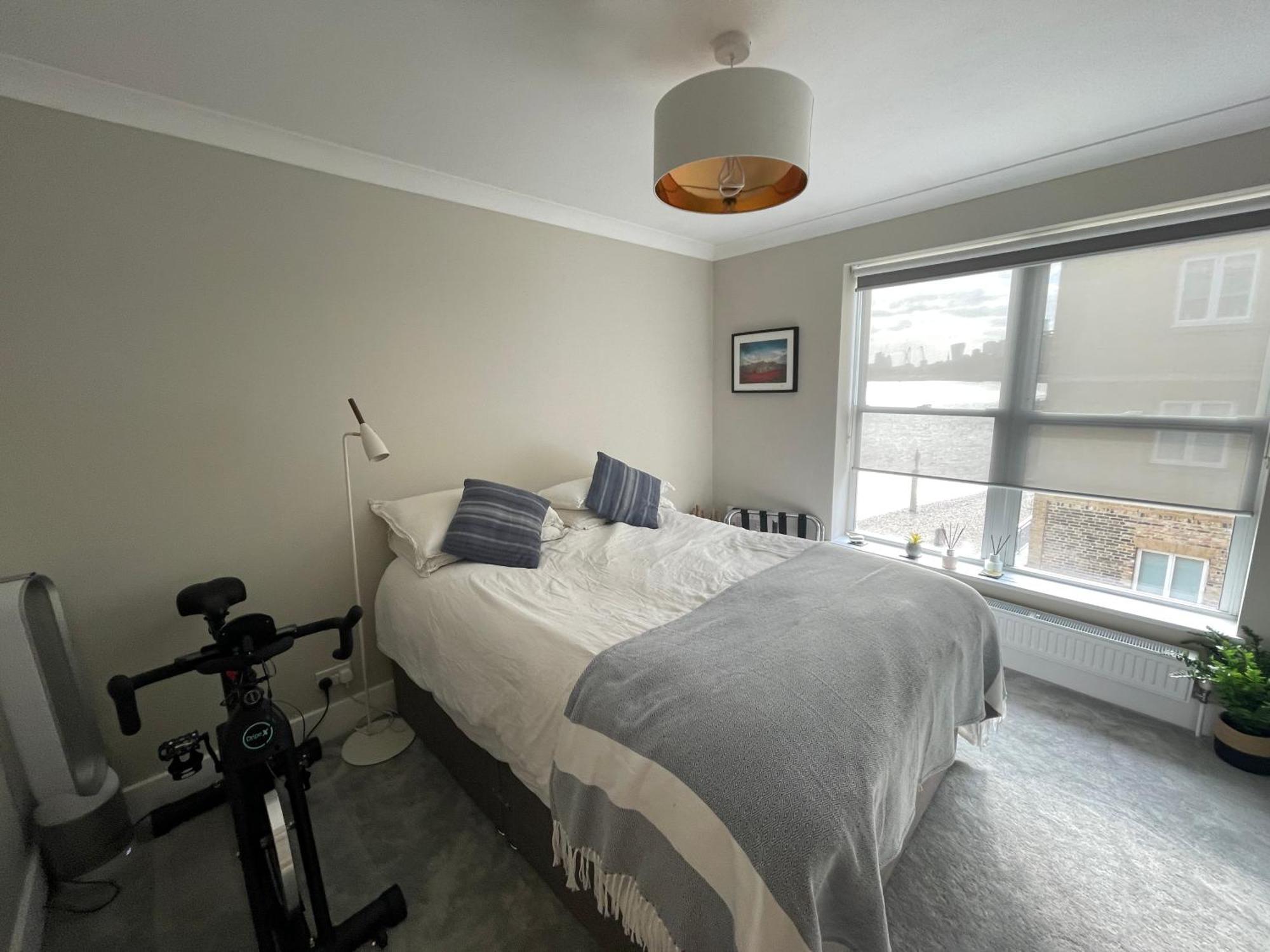 Hospedagem domiciliar Private Riverside Bedroom In Limehouse, *