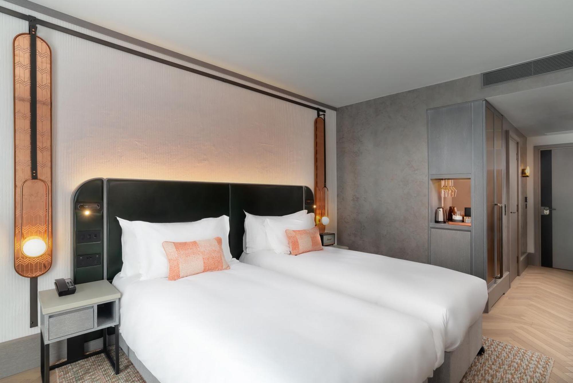 Hart Shoreditch London, Curio Collection By Hilton 4* London