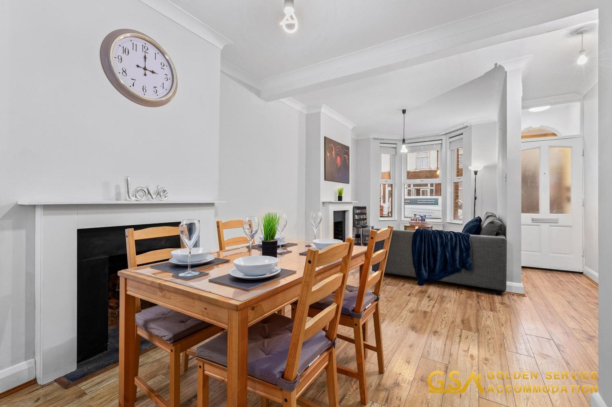 3 Bed In Forest Gate - Waltham Forest London