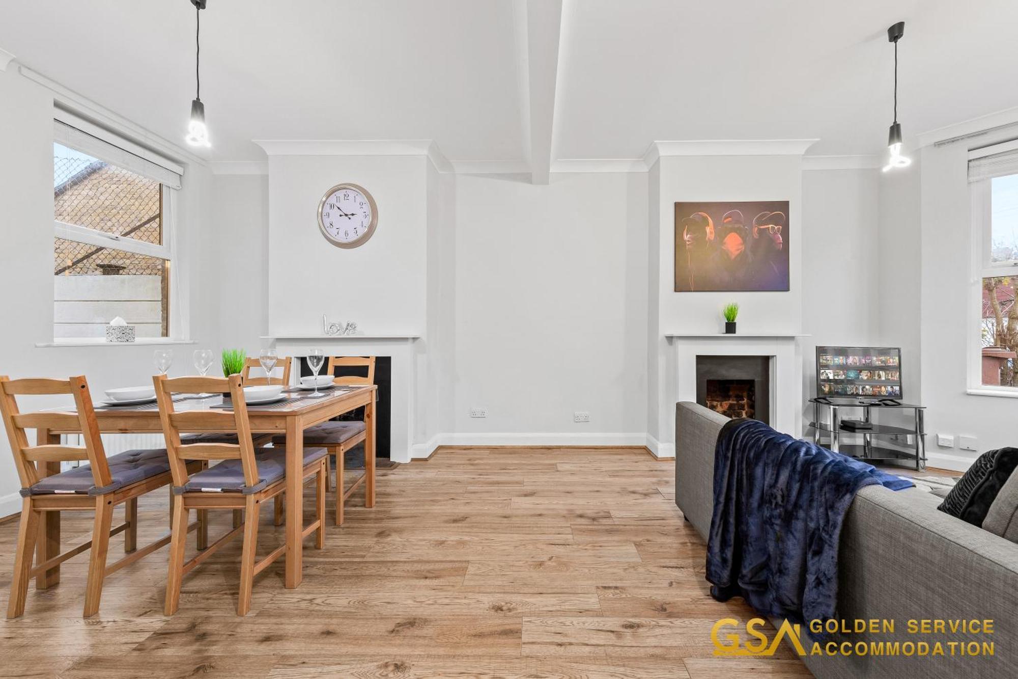 Holiday home 3 Bed In Forest Gate - Waltham Forest