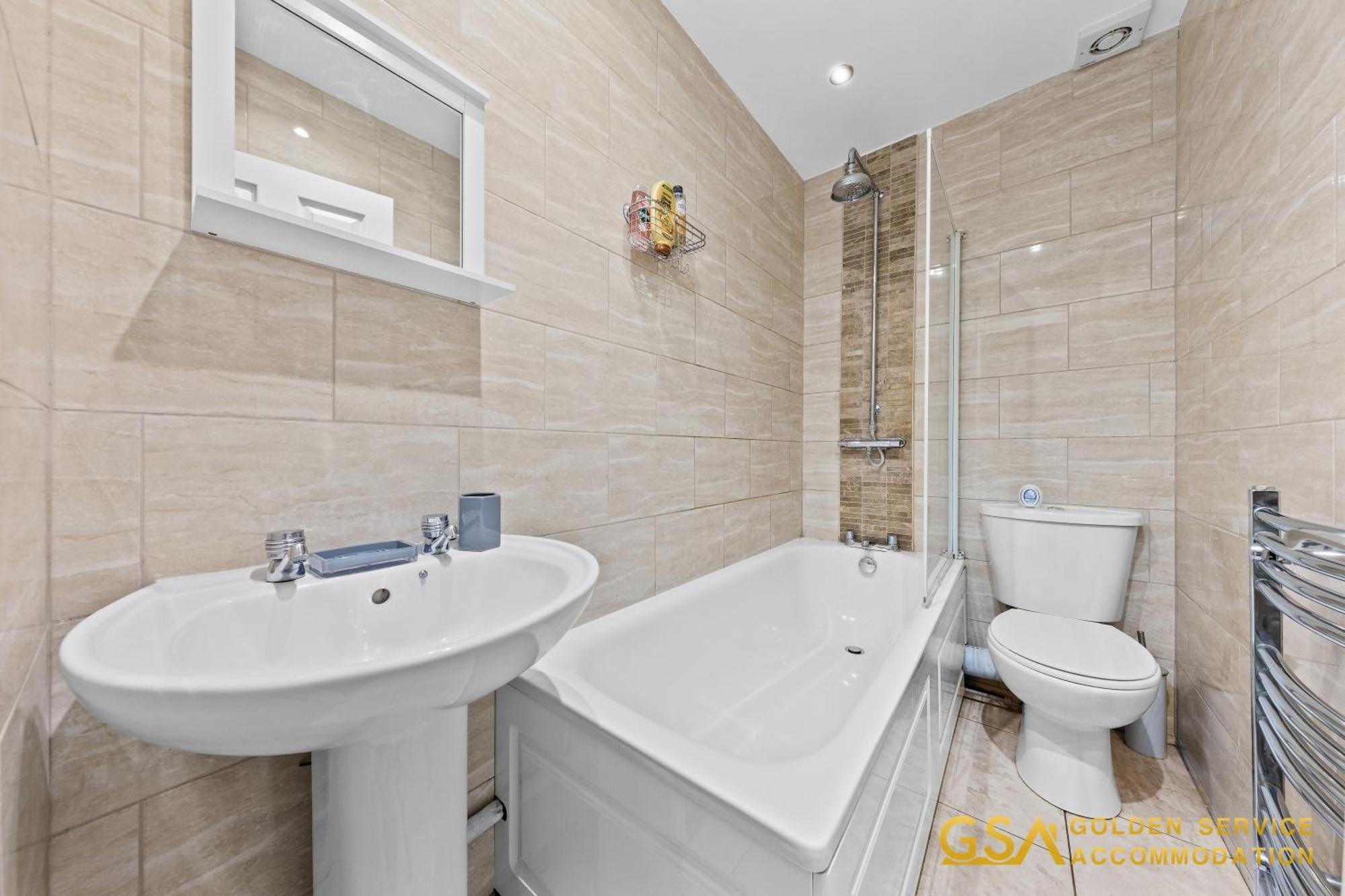 3 Bed In Forest Gate - Waltham Forest Holiday home London