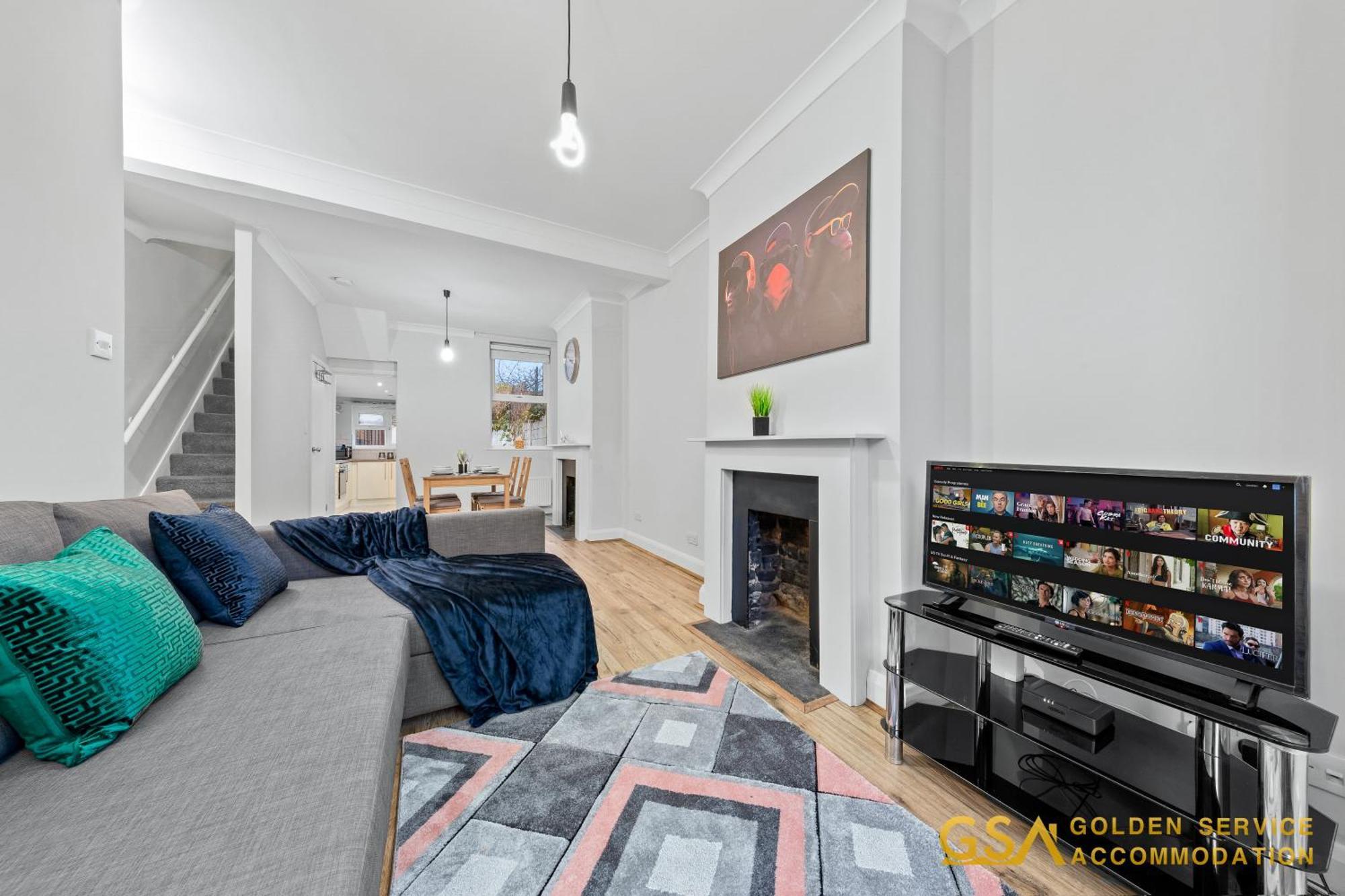 Holiday home 3 Bed In Forest Gate - Waltham Forest