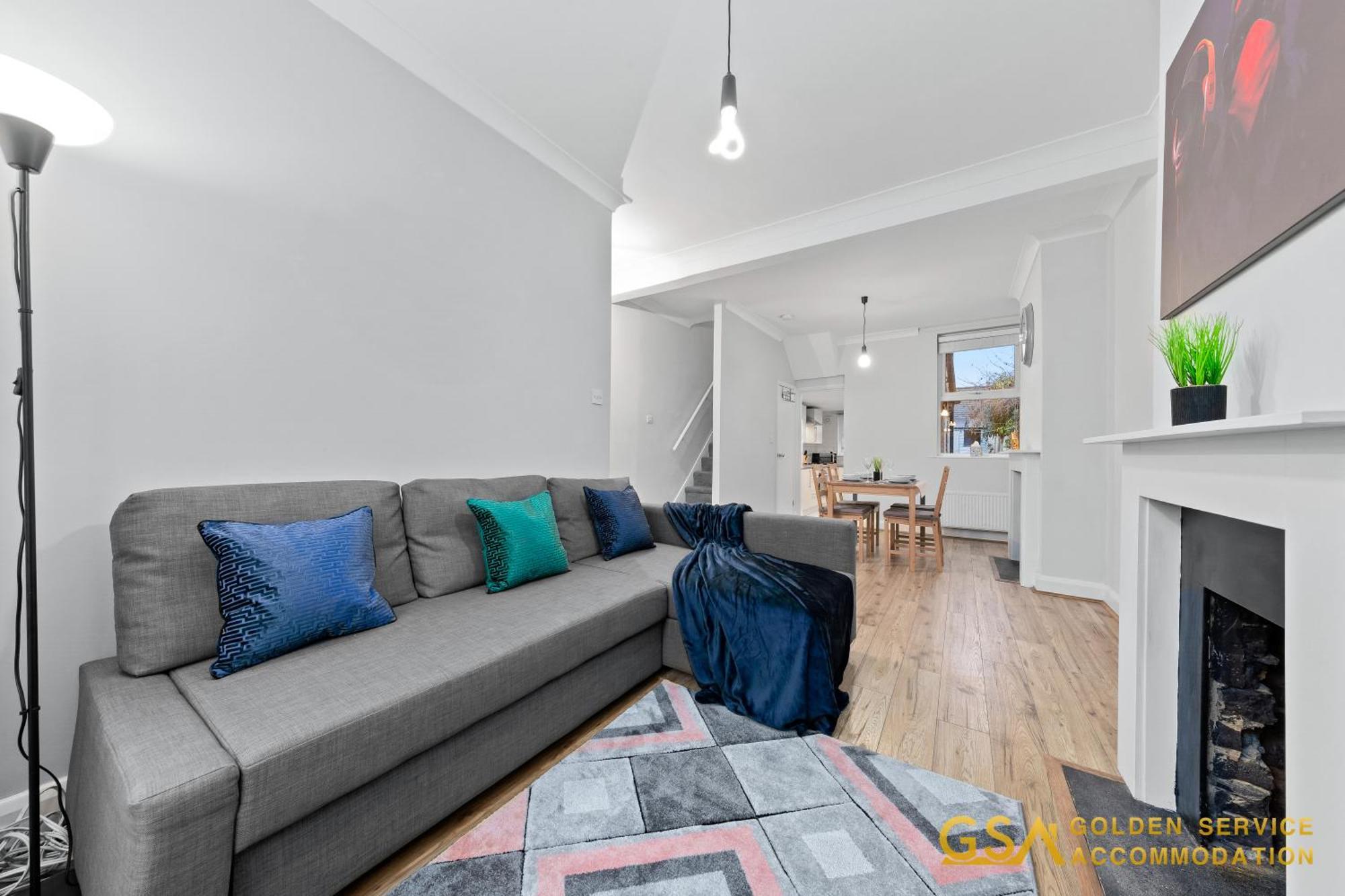 3 Bed In Forest Gate - Waltham Forest London