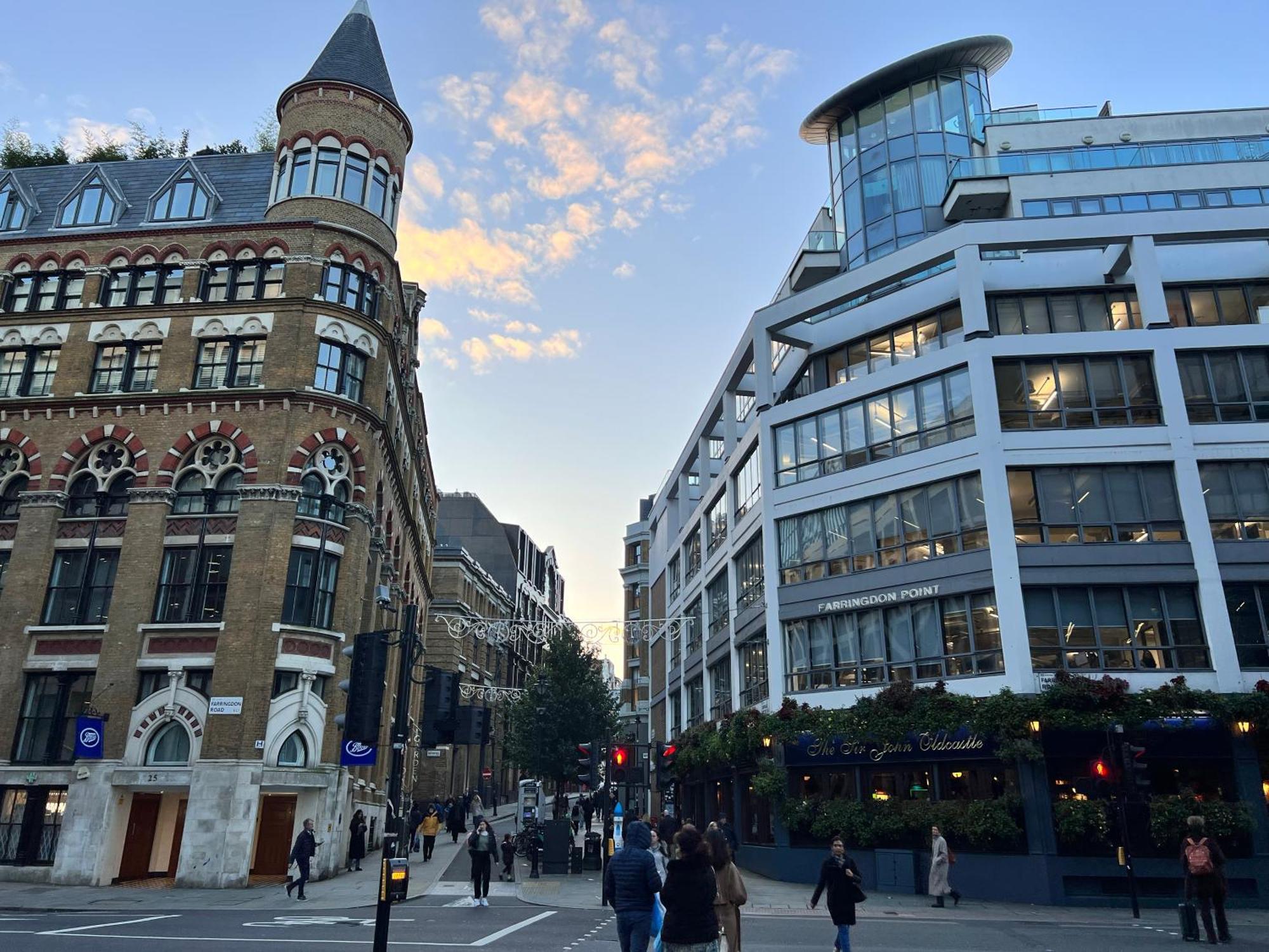 Deluxe Entire Flat At Farringdon Station Apartment