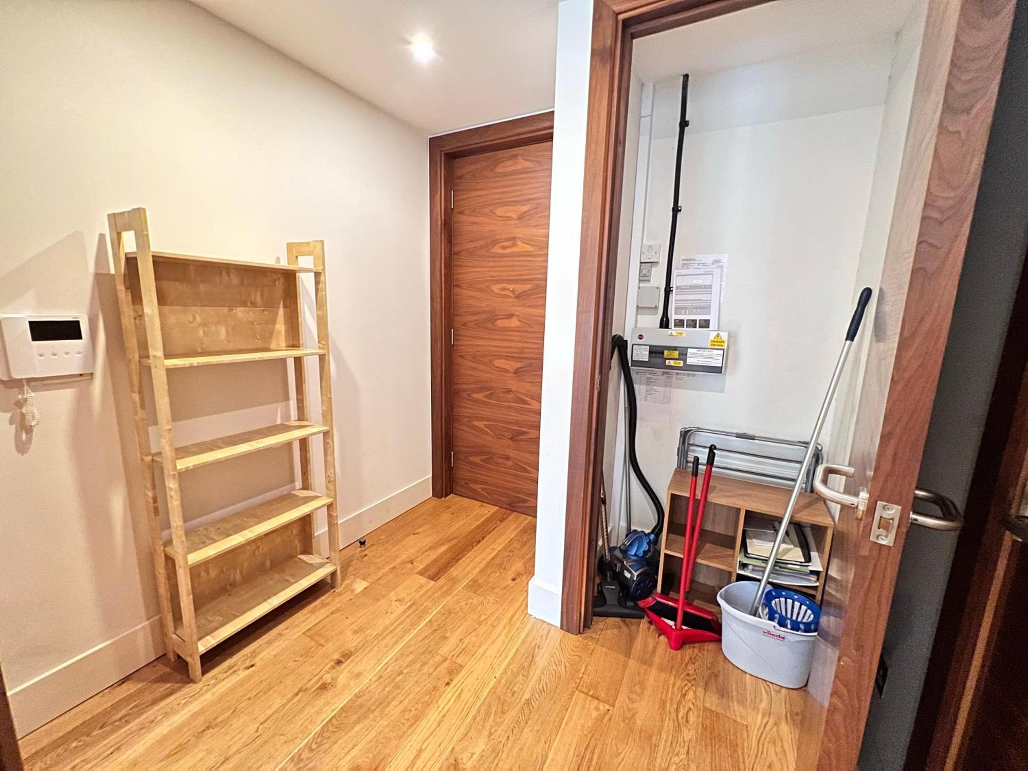 Deluxe Entire Flat At Farringdon Station Apartment London