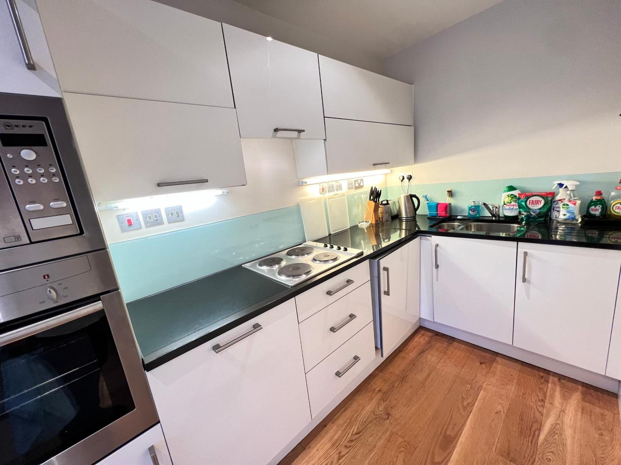 Deluxe Entire Flat At Farringdon Station Apartment *
