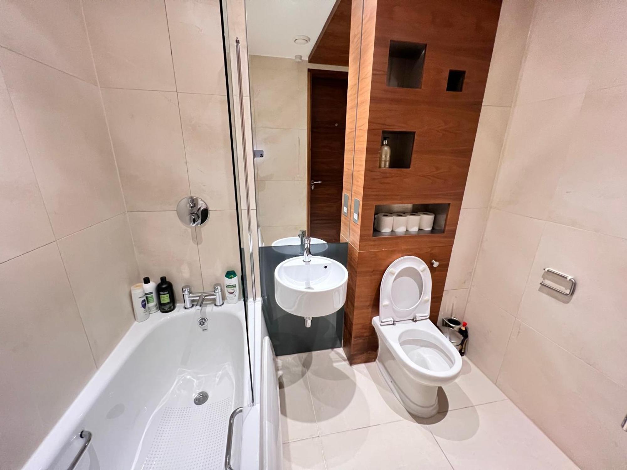 Deluxe Entire Flat At Farringdon Station Apartment