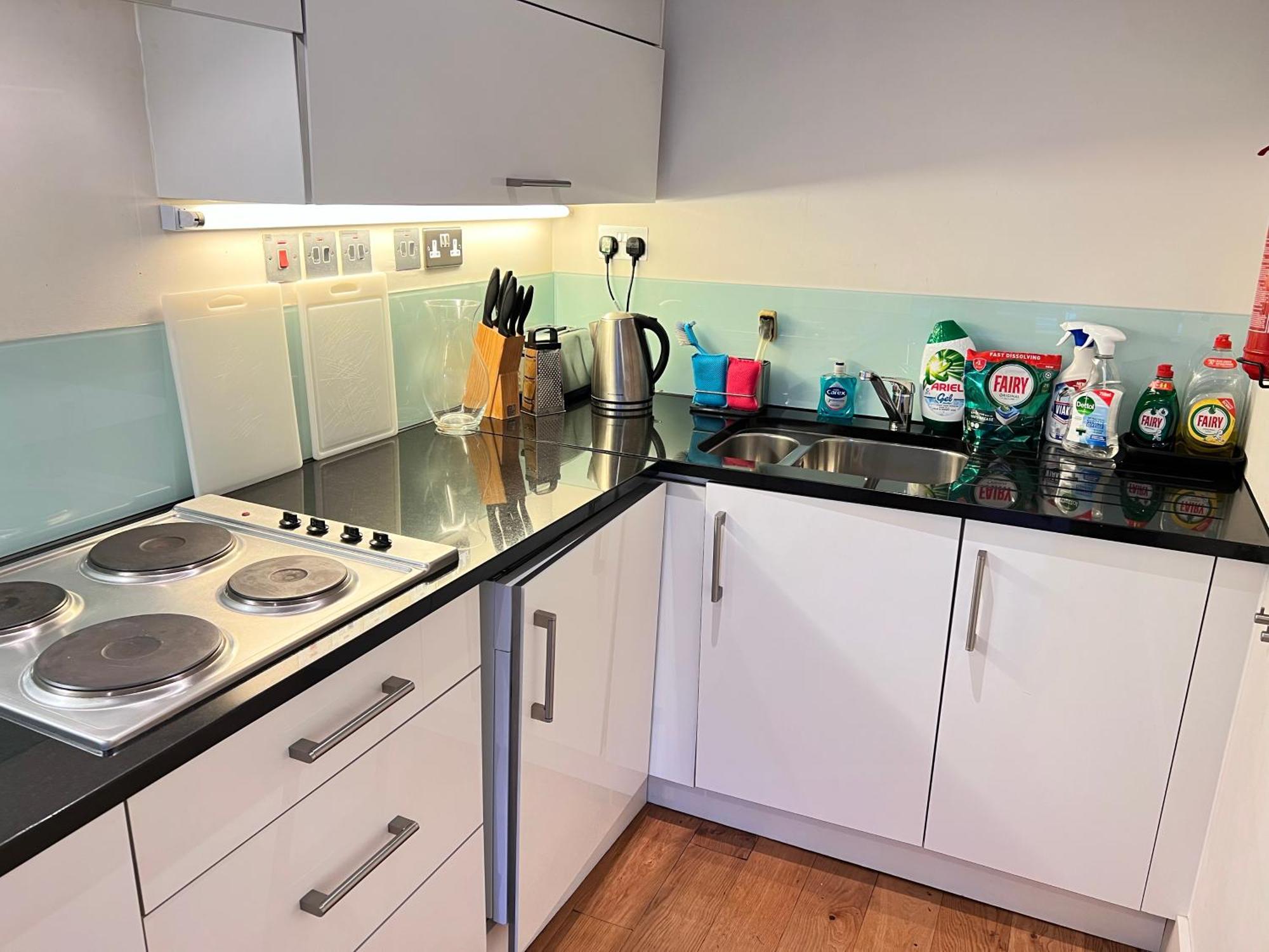 Deluxe Entire Flat At Farringdon Station London