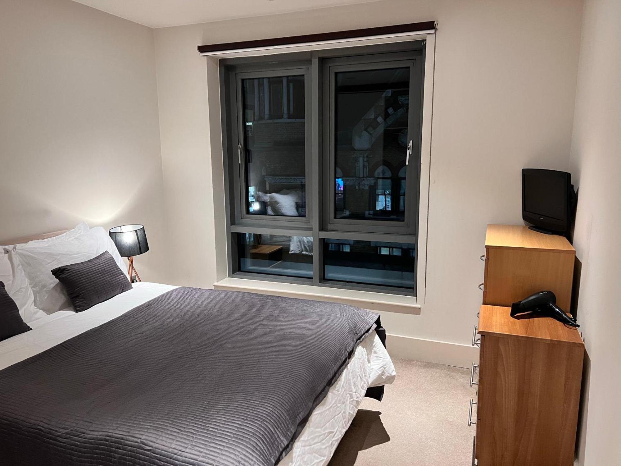Deluxe Entire Flat At Farringdon Station London
